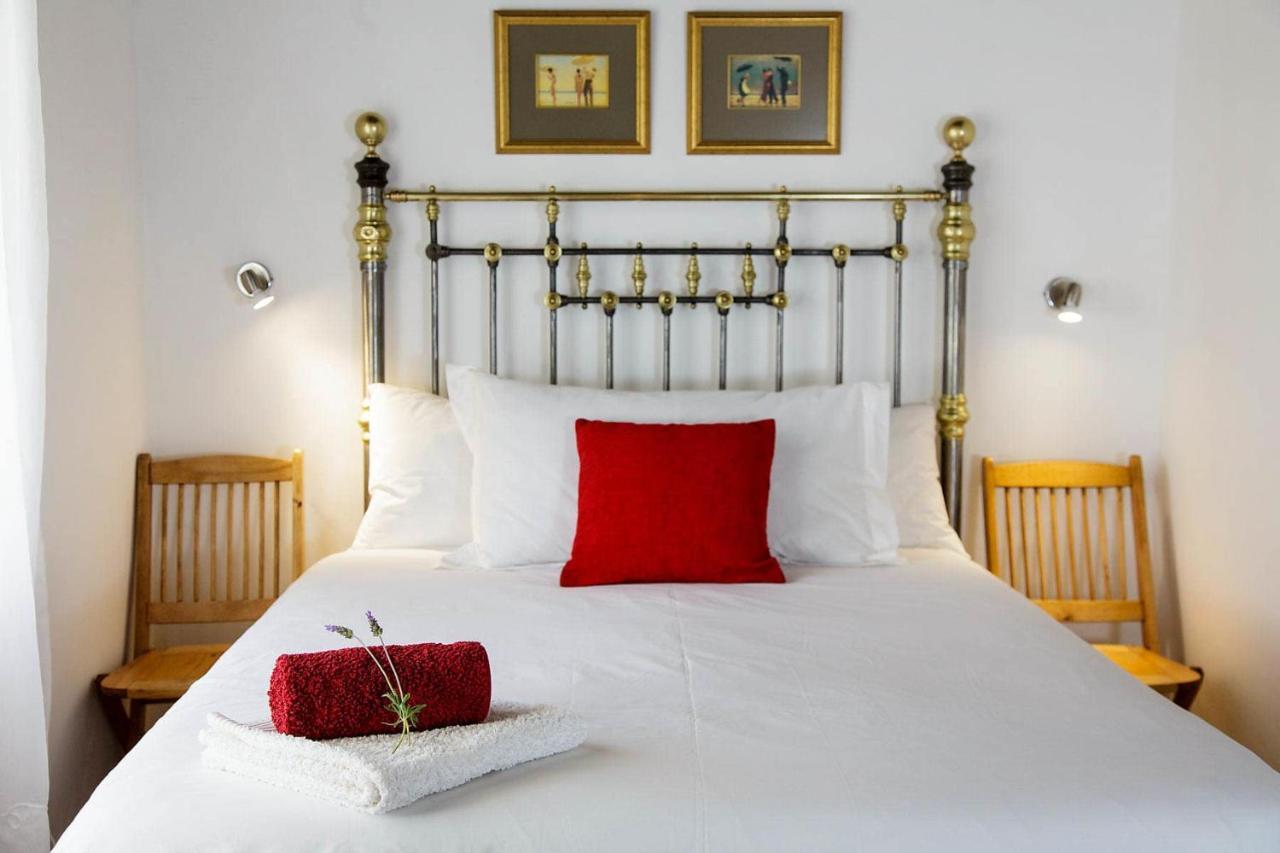 Blue Lily Retreat Bed and Breakfast Matjiesrivier  Exteriör bild