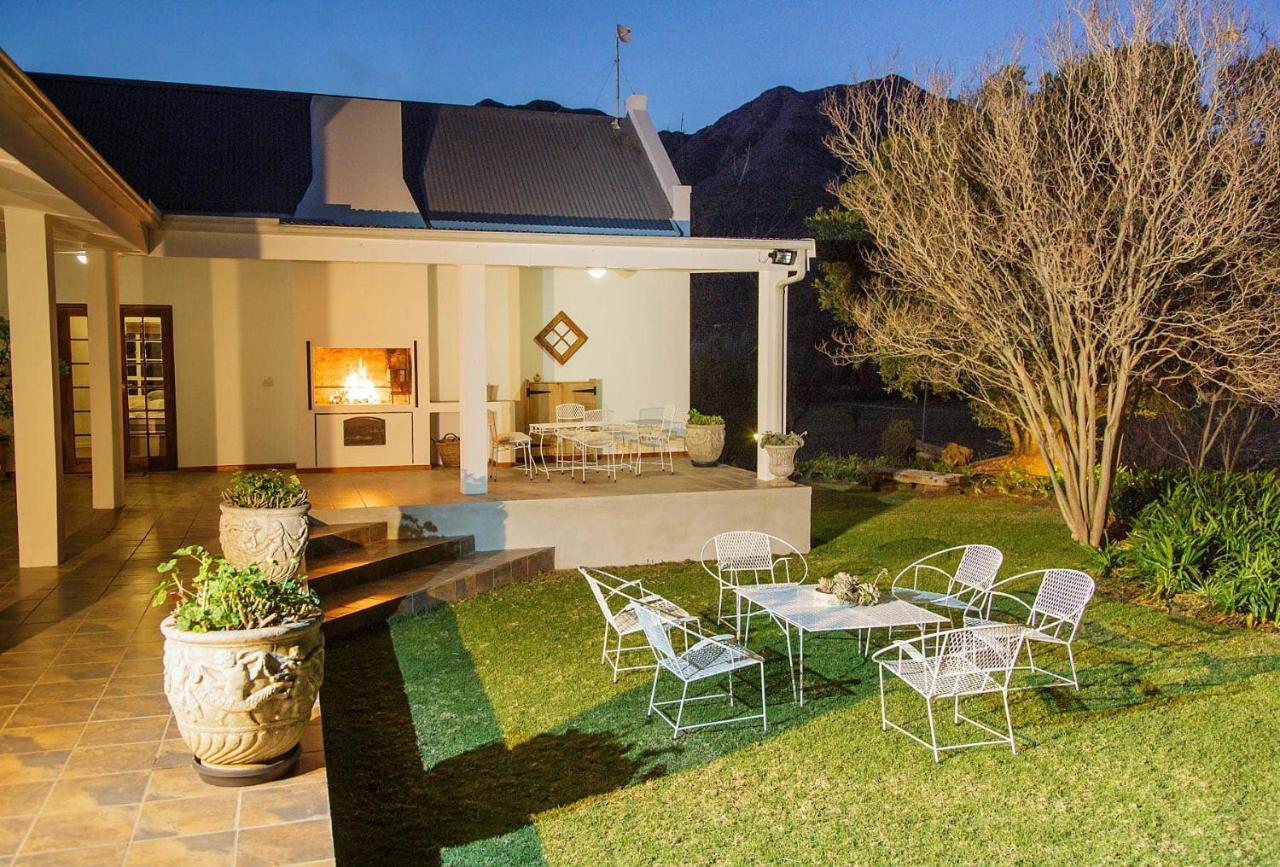 Blue Lily Retreat Bed and Breakfast Matjiesrivier  Exteriör bild