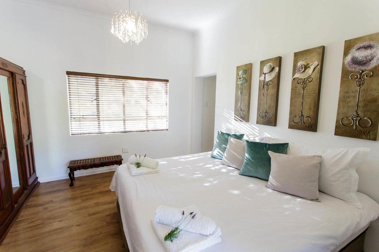 Blue Lily Retreat Bed and Breakfast Matjiesrivier  Exteriör bild